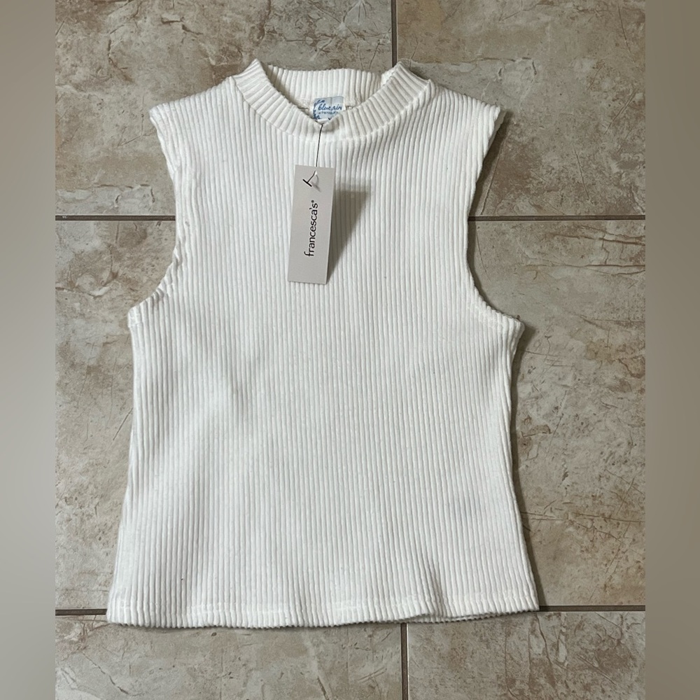 NWT Women’s Francesca sleeveless.